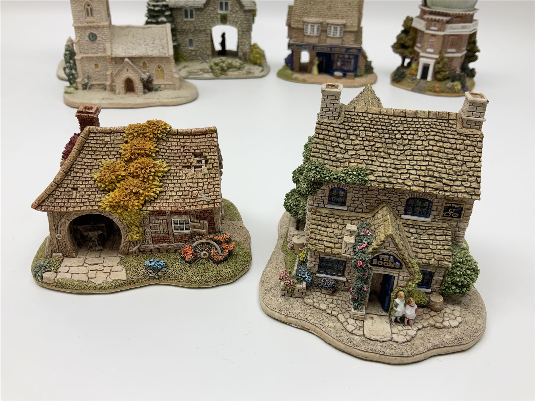 Fourteen Lilliput Lane, to include Bo-Peep Tea Rooms, Snowdon Lodge, The Great Equatorial, Big Ben in Winter, St Joseph's Church etc, all with original boxes and some with deeds 