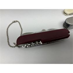 Fifteen folding/pocket knives including Swiss Army type knives with various number of blades, British army jack knife by J.H. Thompson Sheffield dated 1955 with broad arrow, promotional etc (15)