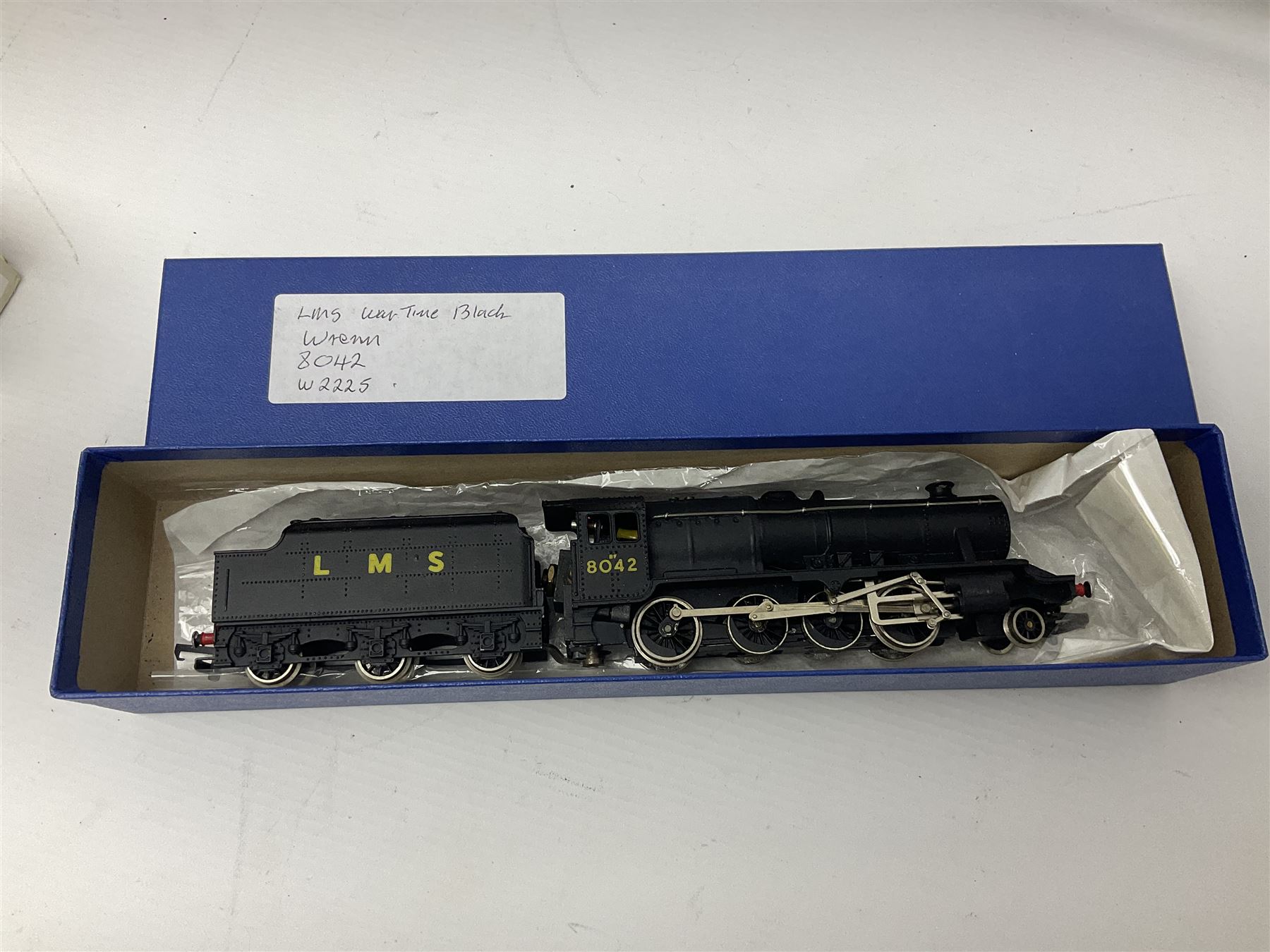 Wrenn '00' gauge - two Class 8F 2-8-0 locomotives - No.48073 in BR Plain Black; boxed; and No.8042 in LMS Plain Black; with unassociated plain blue box (2)