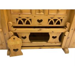 Large traditional pine 'dog kennel' dresser, projecting cornice over pierced arch design frieze and two-tier plate rack, breakfront base fitted with five drawers and two cupboards with central recess and removable gate