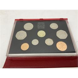 The Royal Mint United Kingdom 1992 proof coin collection, including dual dated 1992/1993 EEC fifty pence coin, cased with certificate 