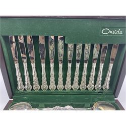Case canteen of Oneida Community silver plated cutlery in the Mansion House pattern, sixty piece canteen