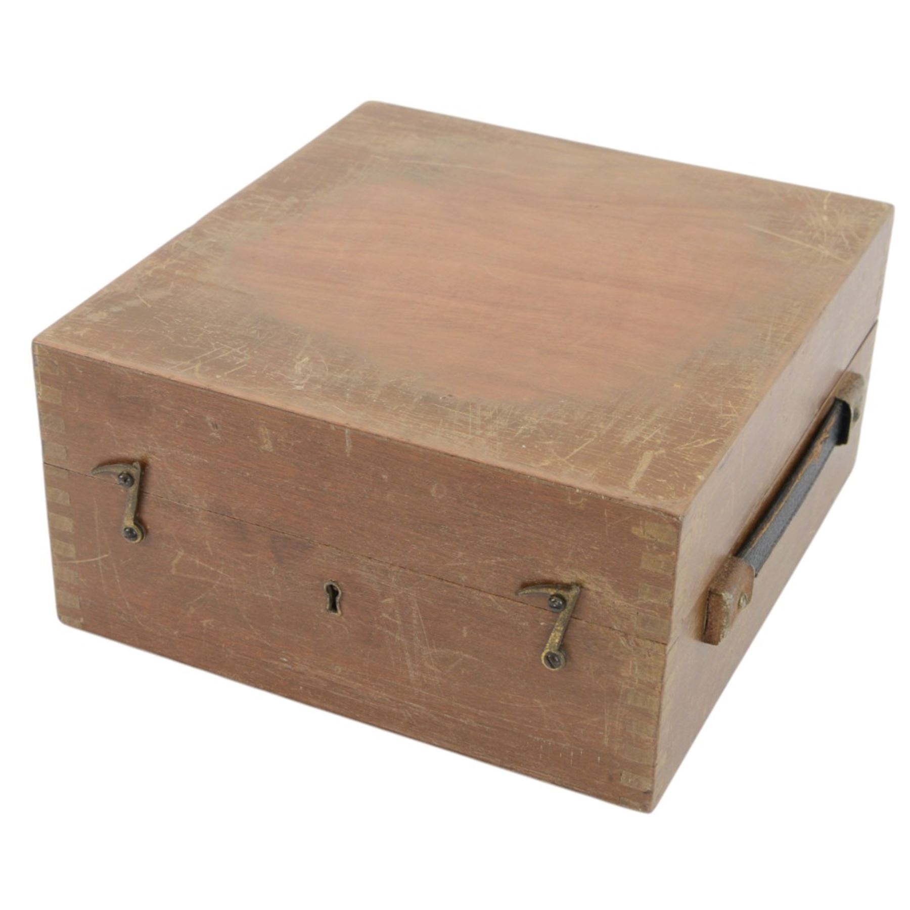 Kelvin Hughes Sextant no. 70584, with calibration note for 1967, in wooden box