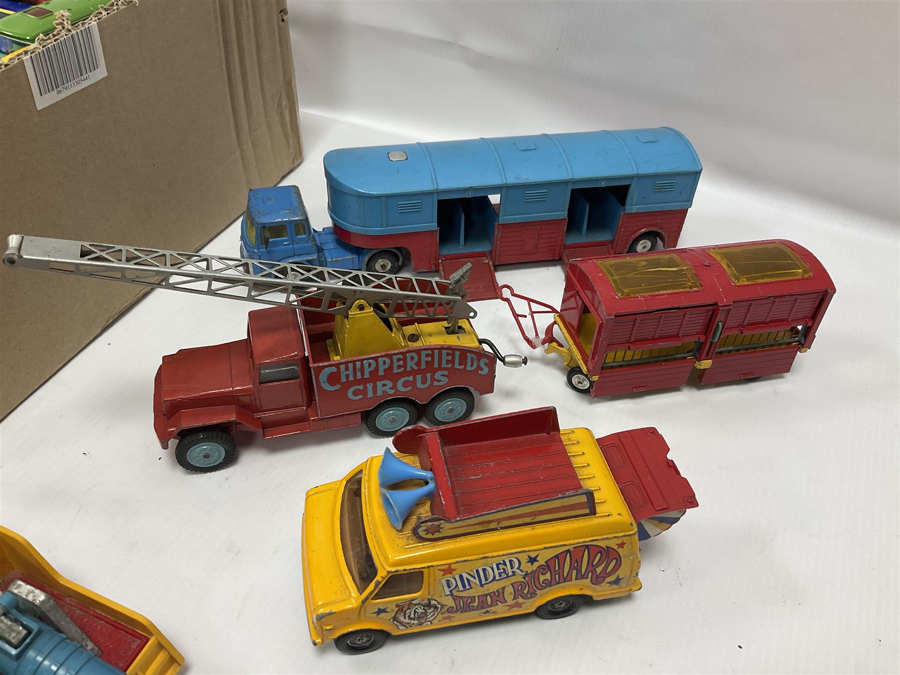 Corgi - small collection of unboxed and playworn Chipperfield's Circus vehicles; and a quantity of die-cast buses by various makers including Dinky, , Corgi, Lledo, Rio etc; some boxed