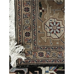 Fine Tabriz beige ground rug, repeating border, central medallion, 350 kpsi, 197cm x 143cm