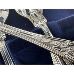 Viners Emassy canteen of Sheffield silver plated cutlery, 58 pieces, comprising eight table knives, dessert knives, dessert spoons, teaspoons, table forks, dessert forks, soup spoons, and two table spoons, housed in case with hinged lift up lid raised on four feet, L45cm