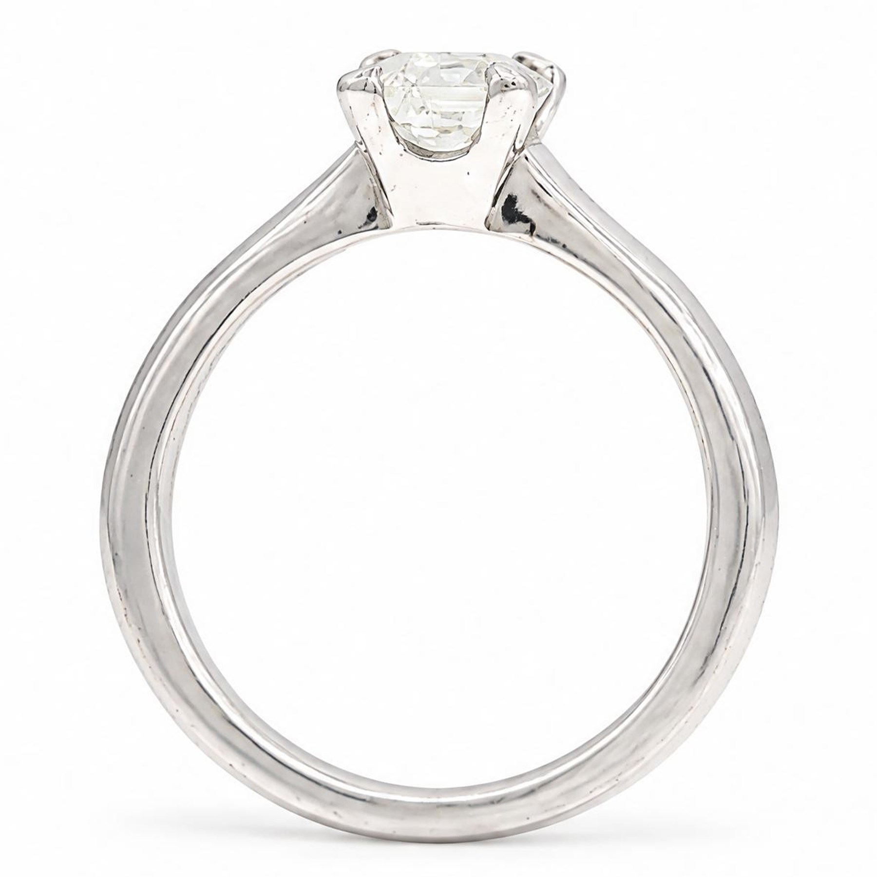 18ct white gold diamond ring, four claw set with a single emerald cut diamond of 1.01 carat, hallmarked, with European Gemological Laboratory report