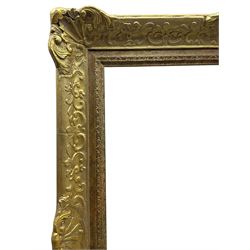 FRAMES - Large gilt frame, aperture 63cm x 52.5cm, overall size 83cm x 72cm 