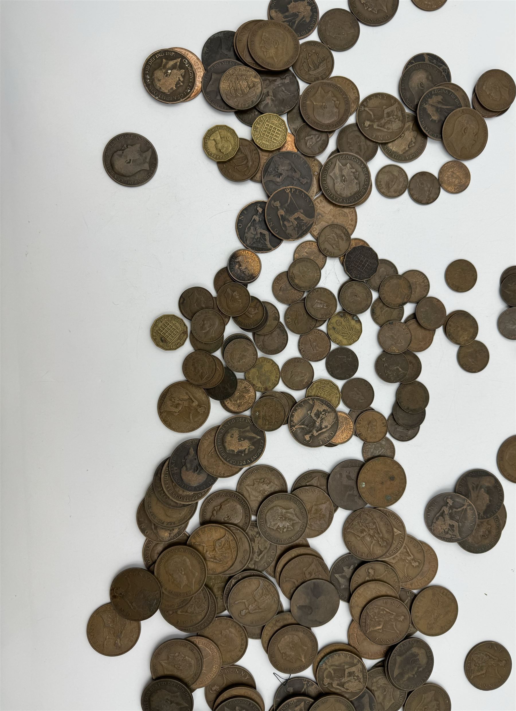 Approximately 250 grams of Great British pre 1947 silver coins, including half crowns etc, pre-decimal pennies and other coinage