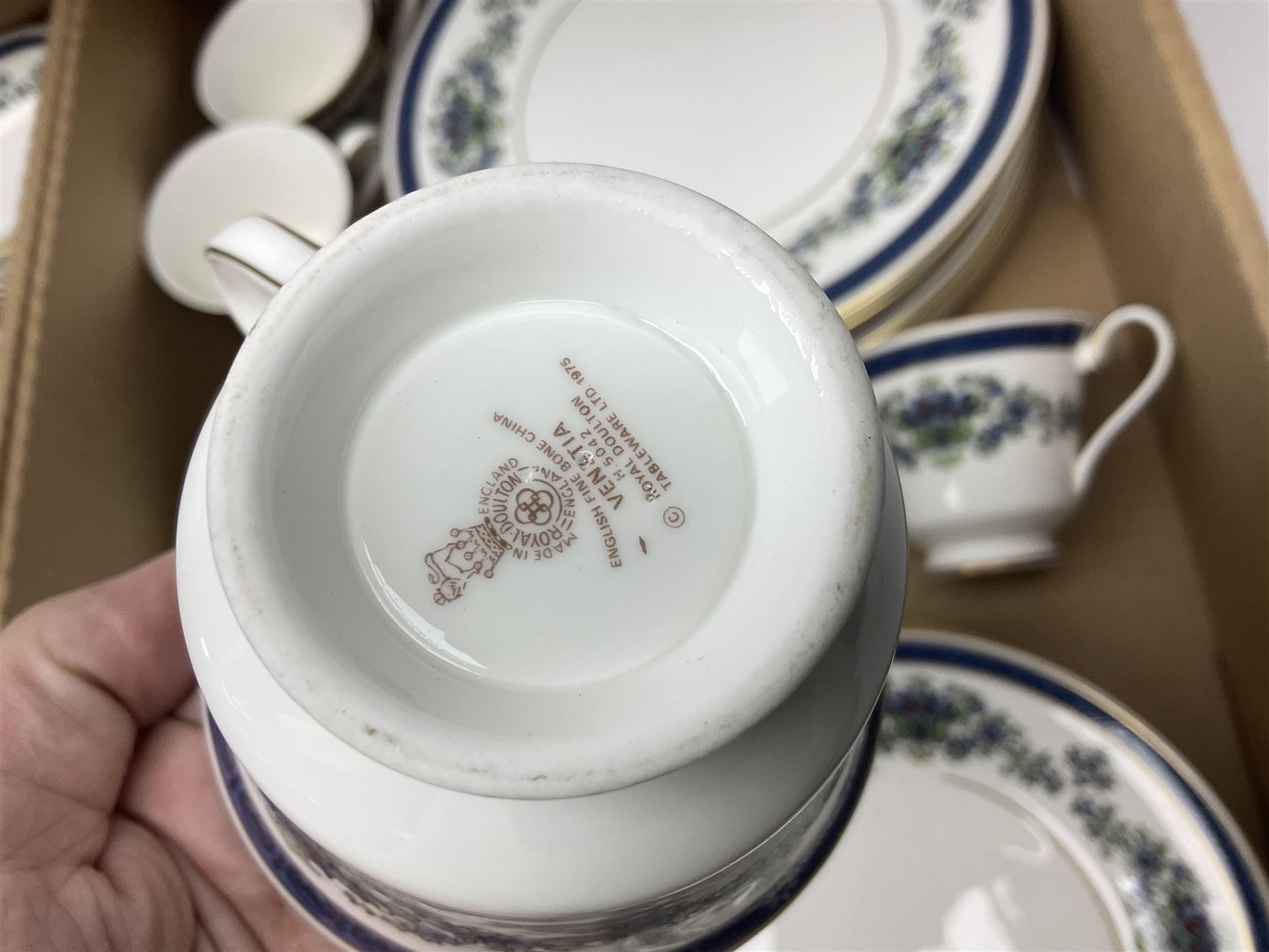 Royal Doulton Venetia patter dinner and tea wares, to include cups, saucers, dinner plates, small bowls, serving bowls, etc, in two boxes 