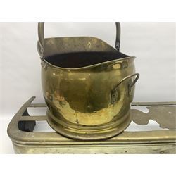 Brass fire fender, together with a brass coal bucket, fender L121cm, D25cm