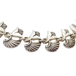 Silver Geoffrey Bellamy for Ivan Tarratt link necklace, stylised flower design, Birmingham 1966