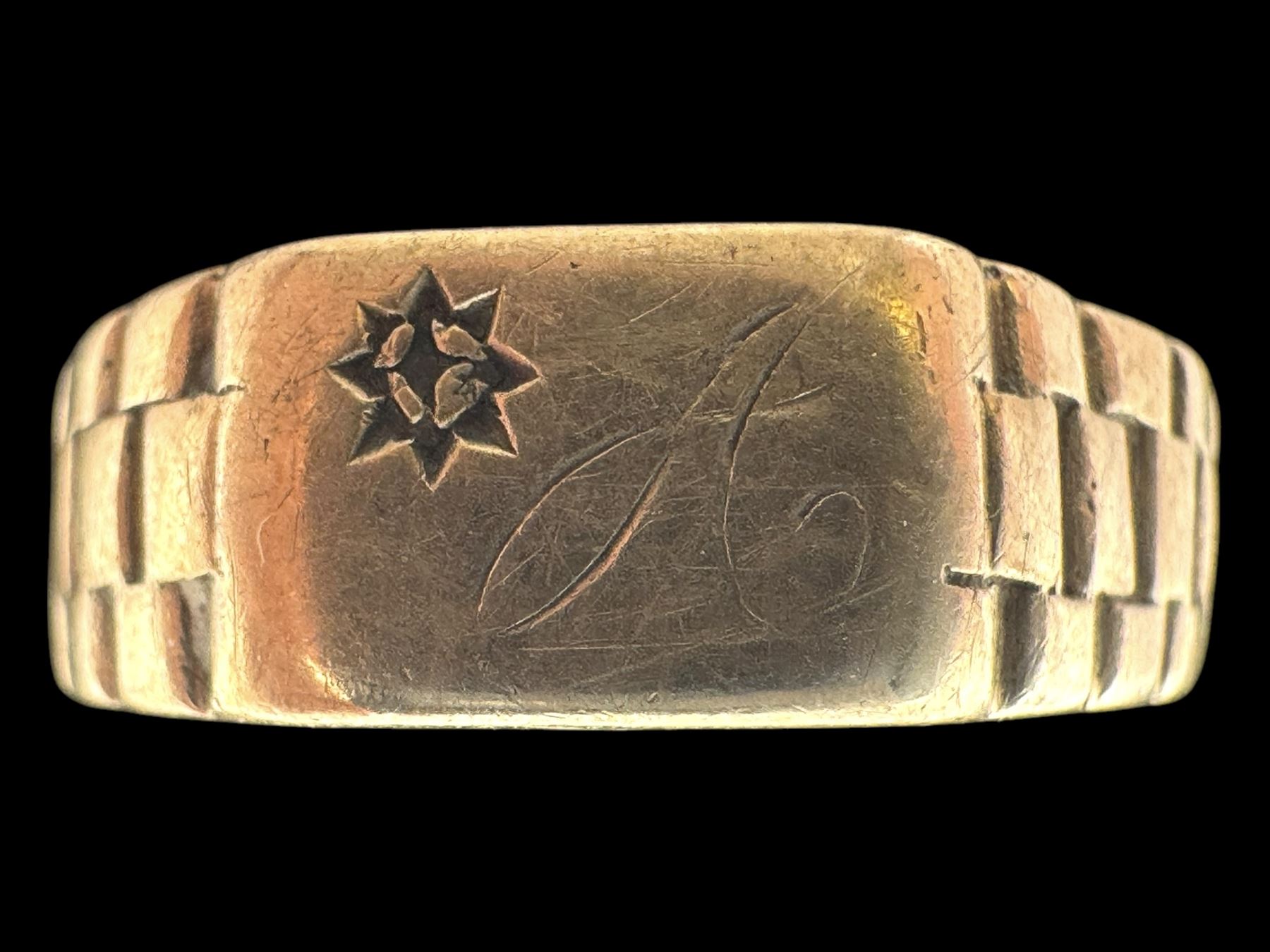 18ct gold stone set ring, together with a 9ct gold signet ring with split band