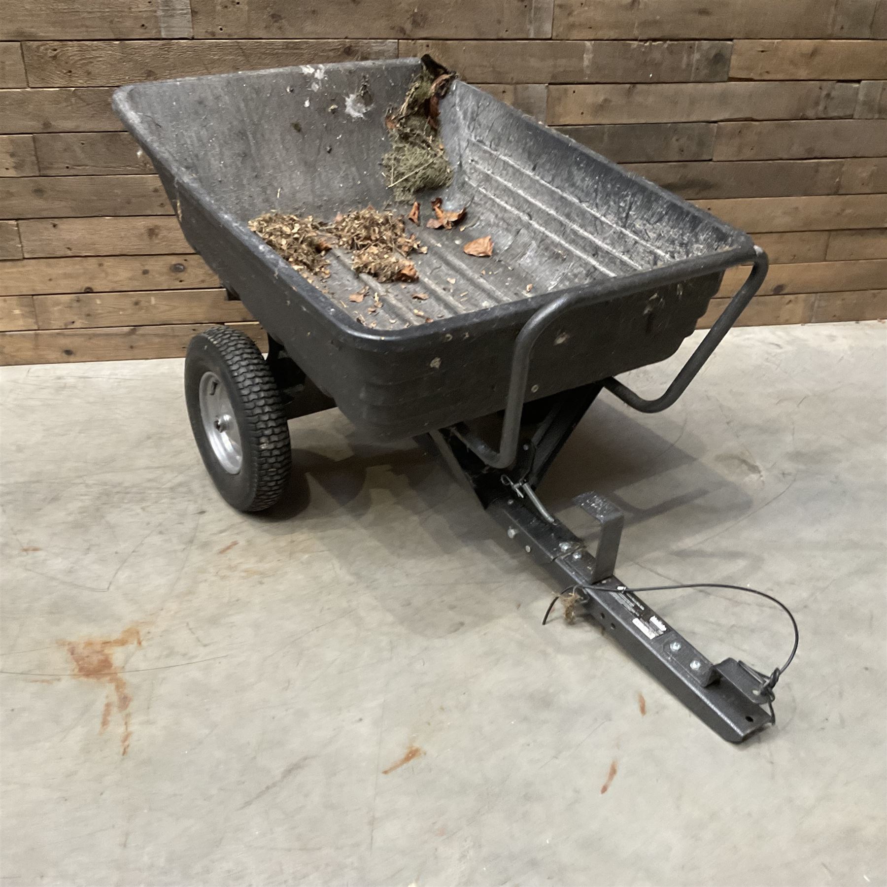 Countax K18 Twin ride on lawnmower 42” cut, with trailer and attachment 