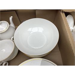 Crownford Queen's China Elegance pattern part tea and dinner service, to include Dinner plates, eight soup bowls, four tea cups etc 