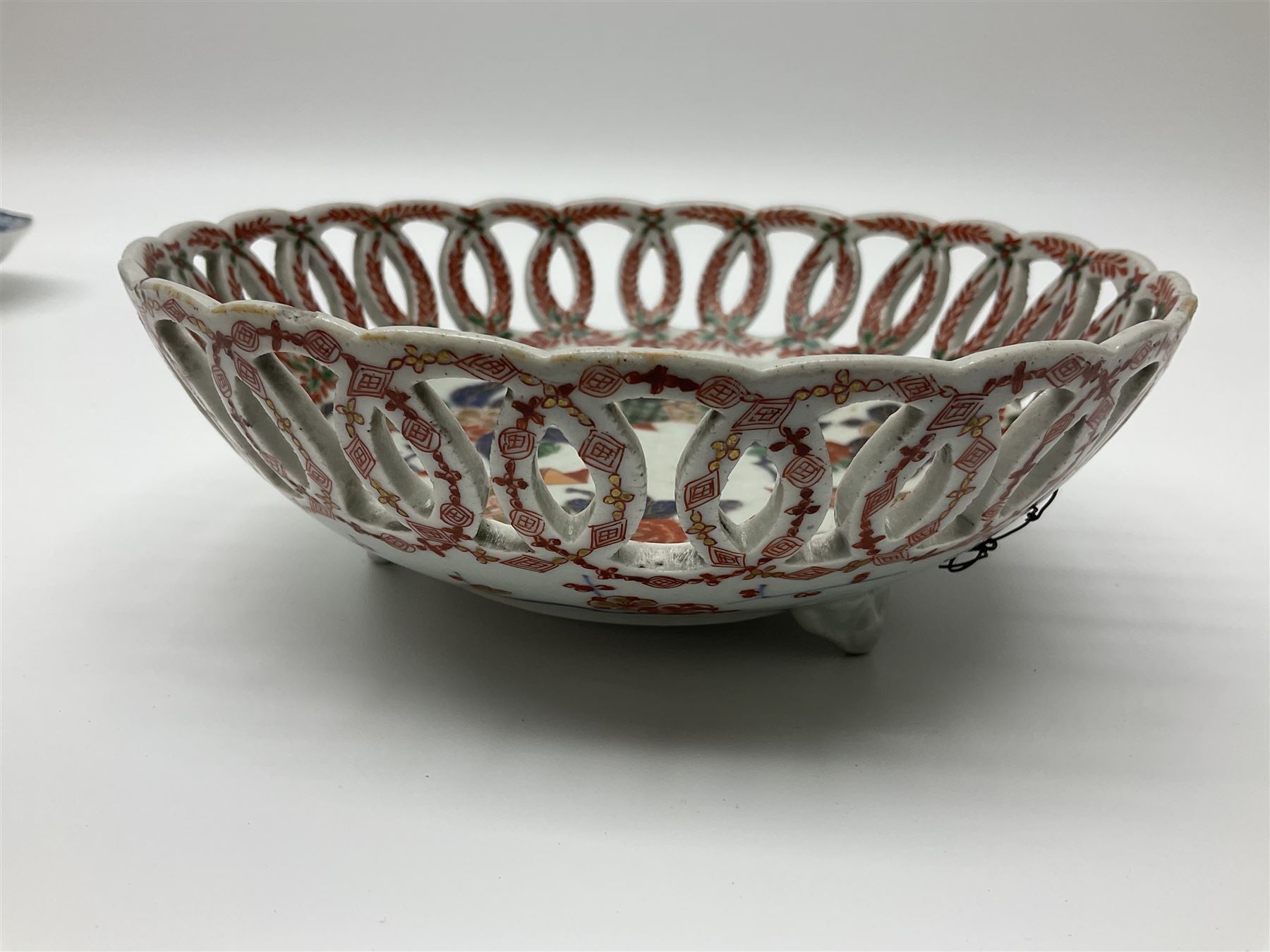 19th century and later Chinese ceramics, to include footed bowl, with hand painted floral and foliate decoration, with pierced lattice work border, upon three bracket feet, together with Chinese export porcelain rice bowl and cover, decorated in enamel with cockerels, against floral and foliate ground, three floral tea bowls and similar plate, largest D17.8cm