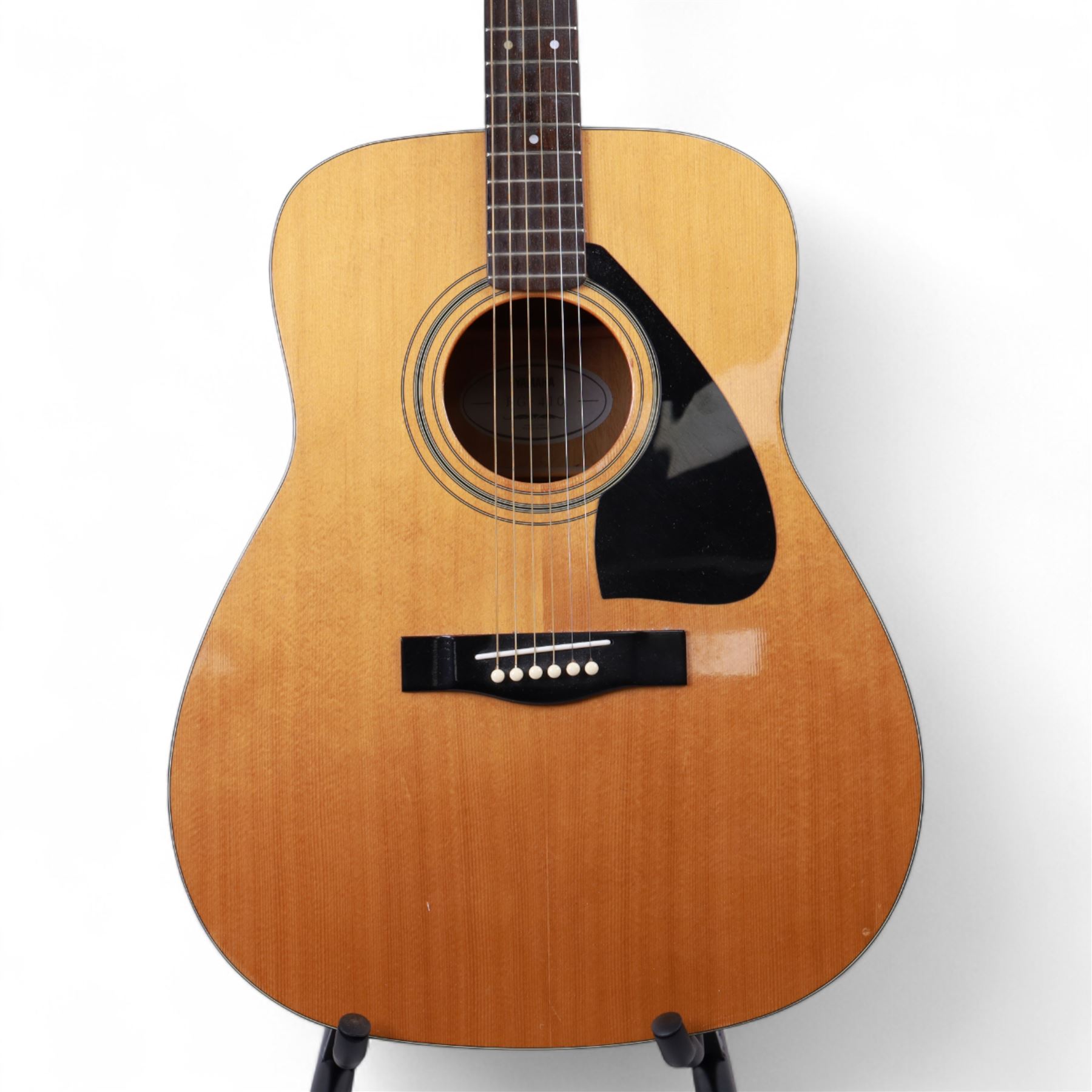 Yamaha FG-410 six-string acoustic guitar, L103cm