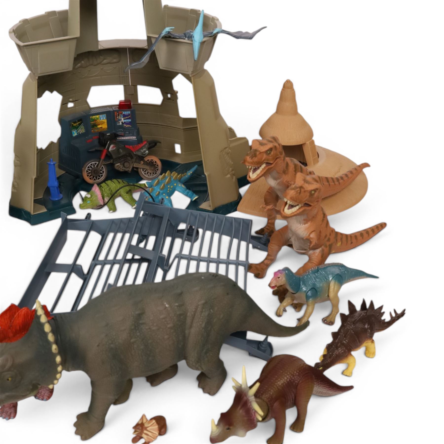 Kenner Jurassic Park Command Compound, Capture Copter, Jungle Explorer, Lost World Motorbike and rider, five Kenner Jurassic Park figures and a collection of dinosaur figures, including Kenner Jurassic Park JP05, JP06, JP08 and JP09, UKRD examples etc