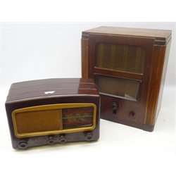  1950s G. Marconi walnut cased radio model 557 H49cm and Cossor Melody Bakelite cased valve radio   