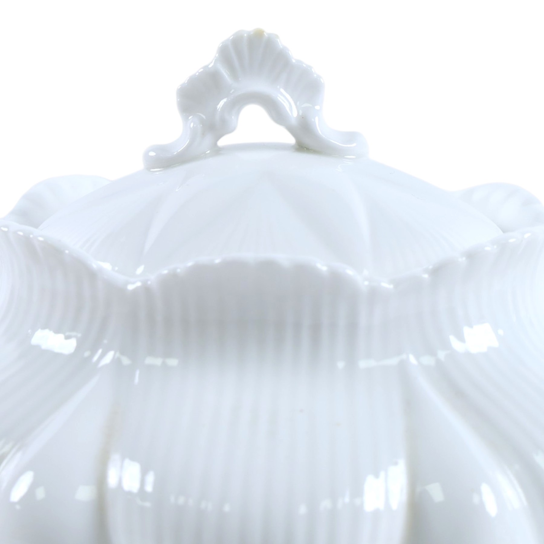 Shelley Dainty White pattern tea service, including teapot, coffee pot, hot water jug, open sucrier, cups and saucers, cake plates etc 