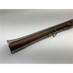 Reproduction 11-bore black-powder blunderbuss, the 61.5cm barrel with black-powder marks and ramrod under, walnut full stock with steel lock and brass fittings and two sling swivels, serial no.155, L101cm overall SHOTGUN CERTIFICATE REQUIRED