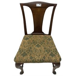 Mid-18th century mahogany side chair, shaped cresting rail over tapered back splat, seat upholstered in green and camel foliate patterned fabric with stud work border, raised on cabriole supports united by swell-turned stretchers