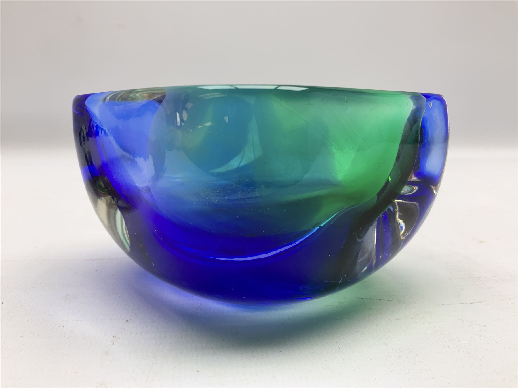 Murano glass Vetreria Artistica Oball bowl, together with a similar example, H6cm 
