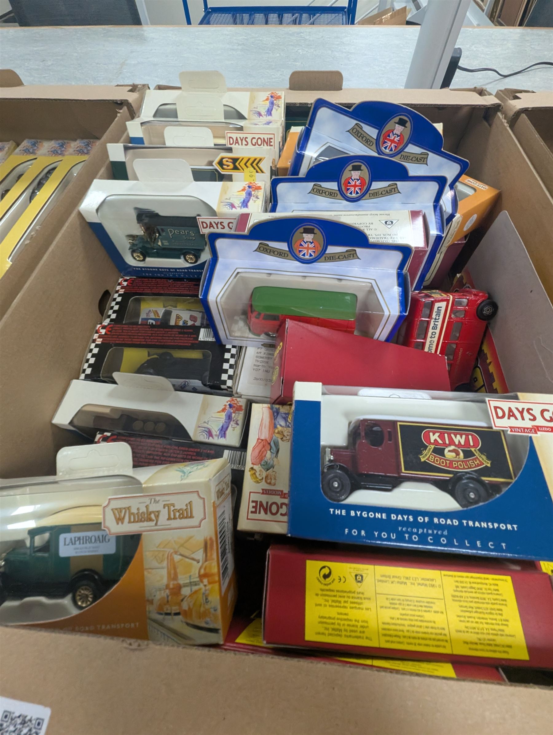 Collection of diecast model cars, incluidng Lledo Days Gone and Oxford Diecast and Lledo Trackside examples, all boxed, together with a Ringtons Giftset, boxed, tin three boxes