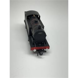 Hornby Dublo - three-rail Class N2 0-6-2 Tank locomotive No.69567 with coal in bunker, instructions, guarantee, tested tag and oil tube in blue striped box