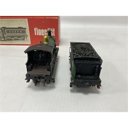 ‘00’ gauge - two kit built locomotive and tenders comprising SR Wainwright Class C 4-4-0 no.115 finished in SE&CR green; SR Wainwright Class D 4-4-0 no.31750 finished in BR black; both with Wills Finecast boxes (2) 