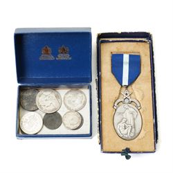 Lord Mayor of London silver medallion 1976-77, cased, Masonic silver and enamel jewel 'City of London Lodge', 1914-18 War Medal, 1914-15 Star and a few coins