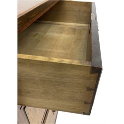 Late Victorian walnut straight-front chest, fitted with two short over two long figured drawers, on ogee rectangular feet