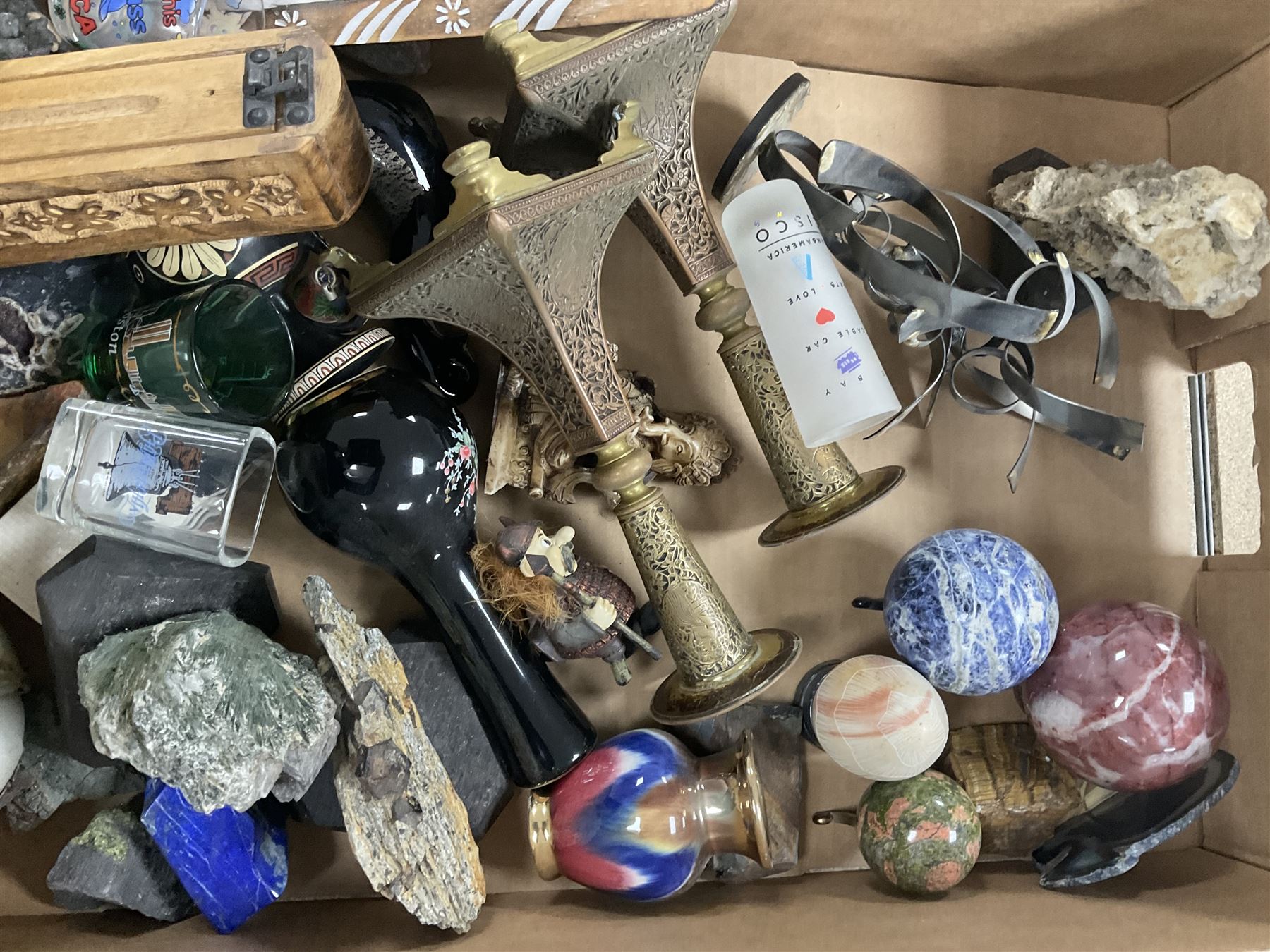 Collection of specimens including Lapis Lazuli, Tigers Eye, Actinolite etc, together with glass vases, books and other collectables 