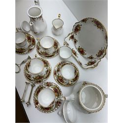 Royal Albert Old Country Roses pattern tea service for five, including teapot, coffee pot, milk jug, cuts and saucers etc 