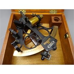  Heath and Co Ltd 'Hezzanith' Sextant No.Z220, Endless Rapid-Reader, the black crackled frame with 6.5'' radius arc, mirrors, folding shades and bakelite handle in fitted wooden box with certificate dated 1964  