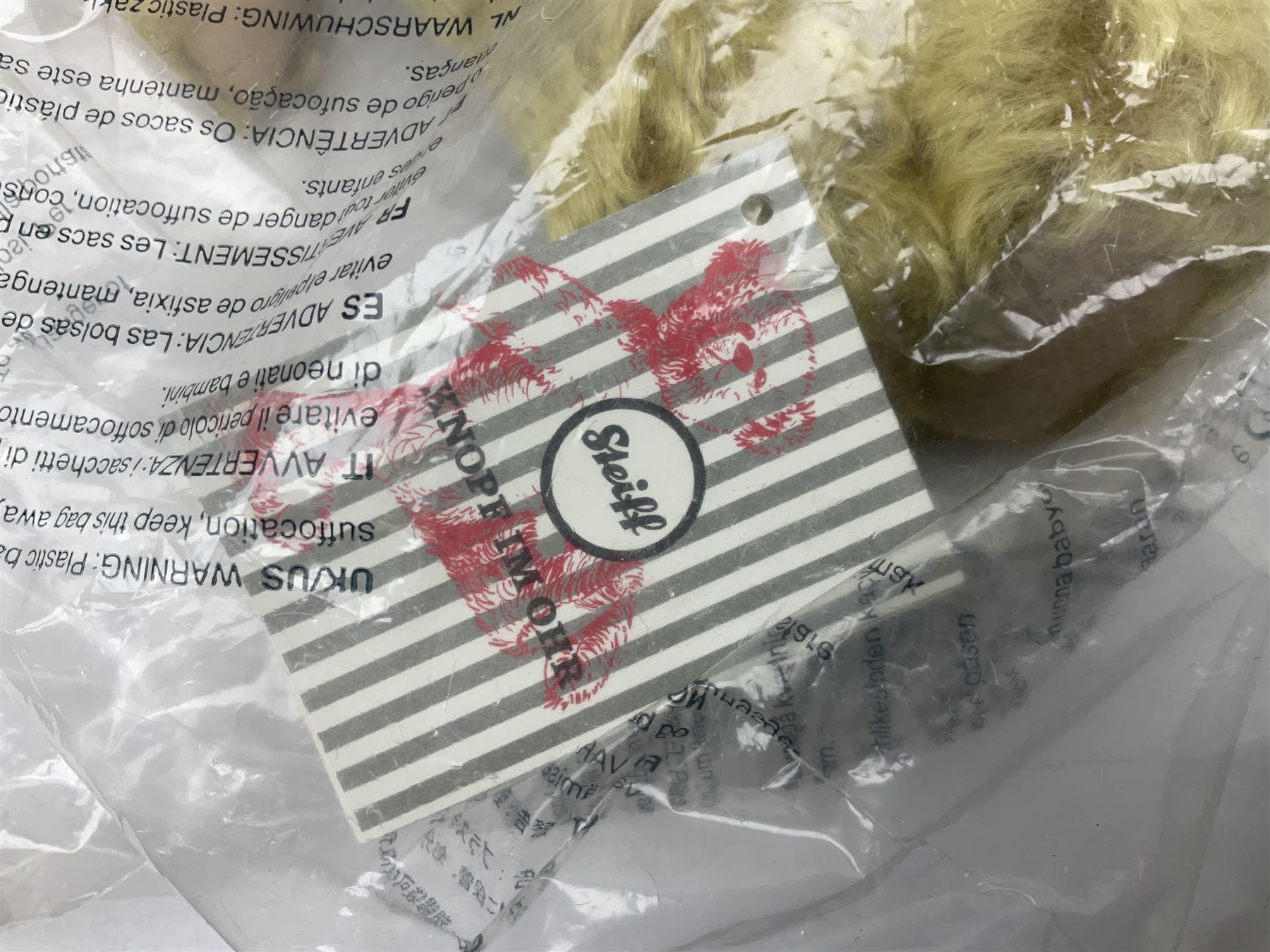 Modern Steiff 'Classic 1920 teddy bear' No.000737 with growler mechanism H35cm; unboxed but has labels