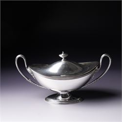 Pair of silver plated sauce tureens and covers of oval form with reeded loop handles L25cm overall