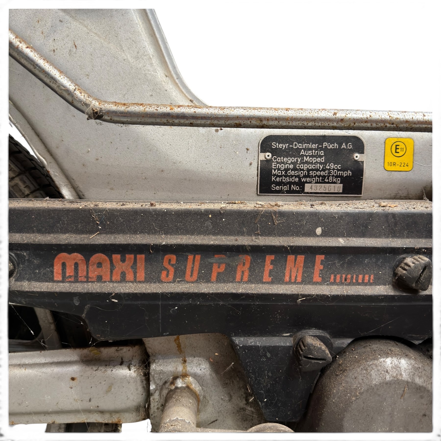 Steyr - Daimler Puch A.G. maxi supreme autolube, moped, 49cc D406 LAT