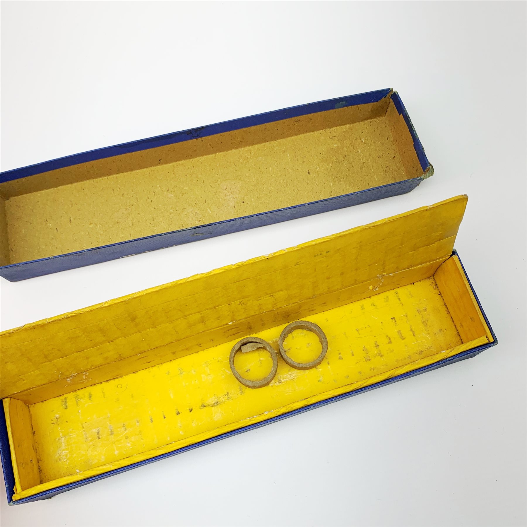 Hornby Dublo - EDLT20 electric three-rail Castle Class 4-6-0 locomotive 'Bristol Castle' No.7013 with tender, in plain blue box