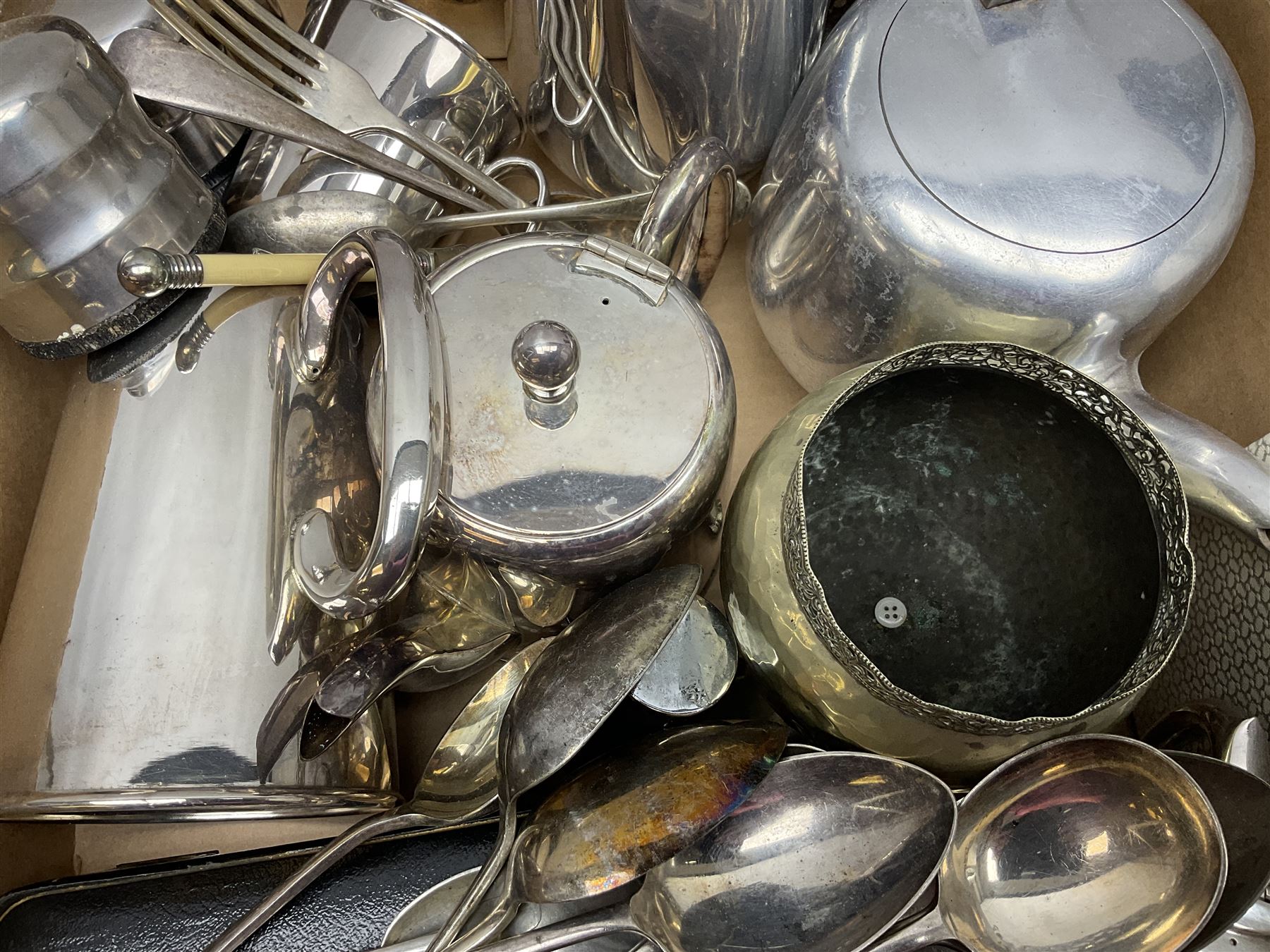 Collection of silver plate to include teapots, coffee pots, milk jug, sucrier, serving spoons, etc, together with pewter tankards 