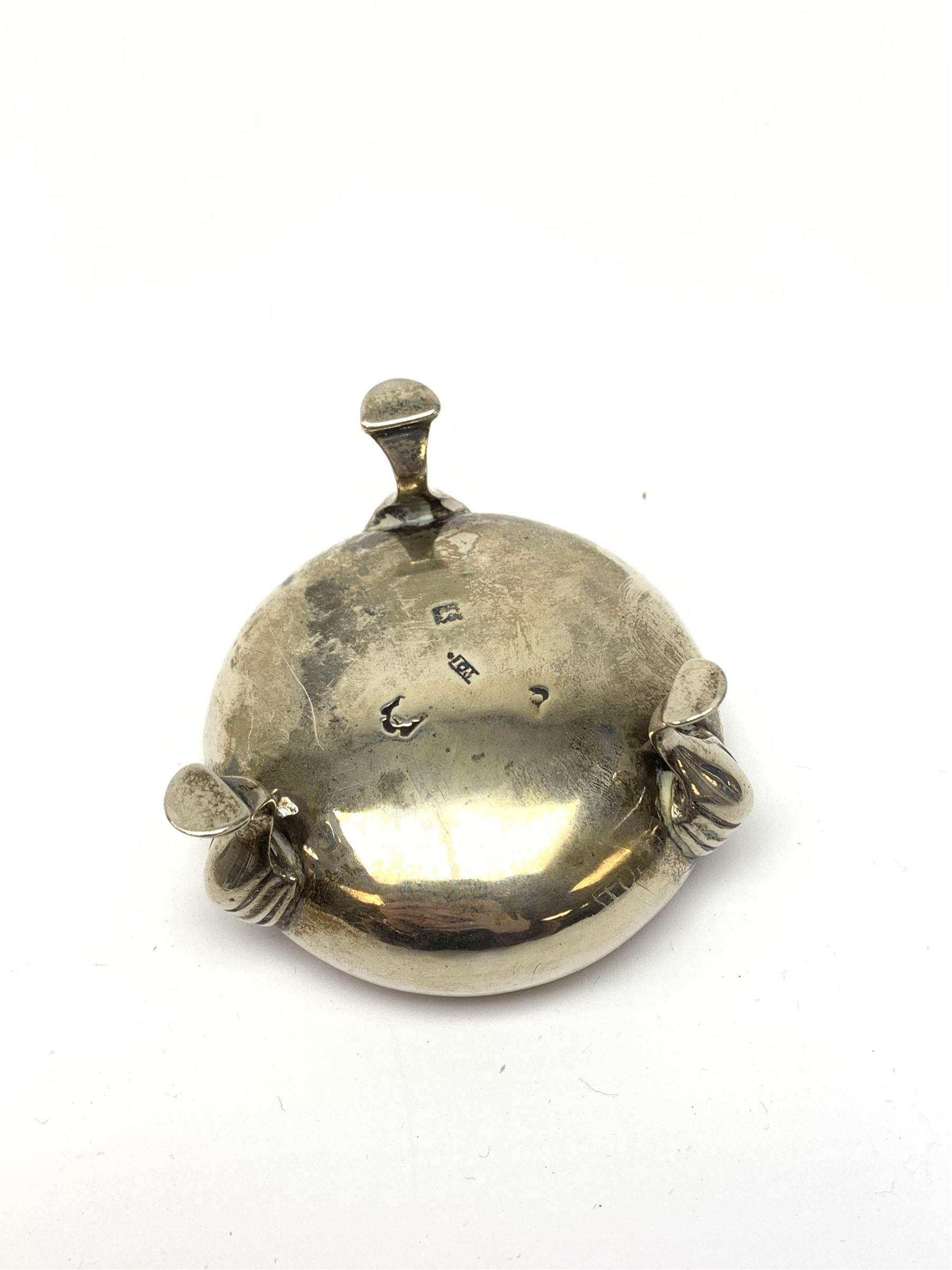 A mixed group of assorted collectables, to include an Georgian silver open salt, hallmarks worn and indistinct, a pair of painted wooden wall brackets, modelled in the form of parrots, a toleware planter, with twin lion mask ring handles and detailed in gilt with a quiver of arrows, Victorian Parian jug, with registration lozenge beneath, Crown Derby paperweight modelled as a robin, with gold stopper, two Royal Copenhagen birds, a bronze paperweight modelled in the form of a duck, Crummles enamel box, etc. 