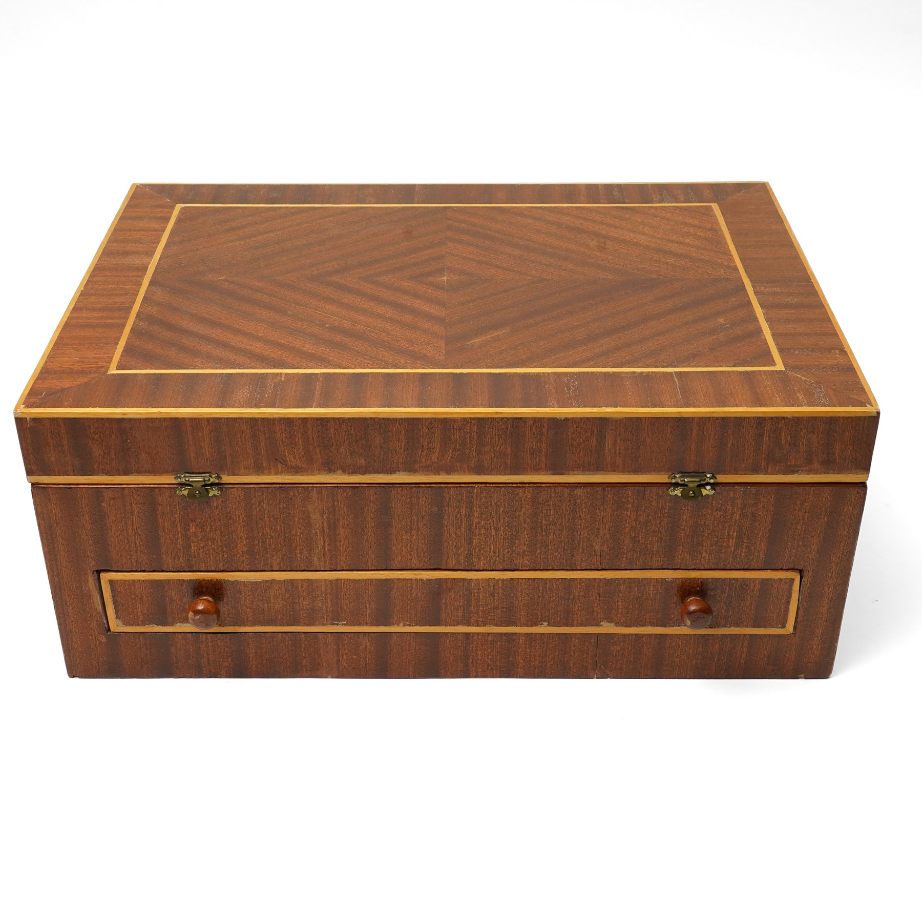 Canteen of silver plated Kings pattern cutlery for six covers in mahogany box with single drawer