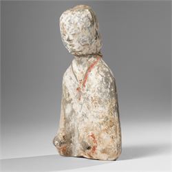 Chinese Han Dynasty grey pottery figure of a dignitary, with Oxford thermoluminescence certificate no. C466e67, H17.5cm