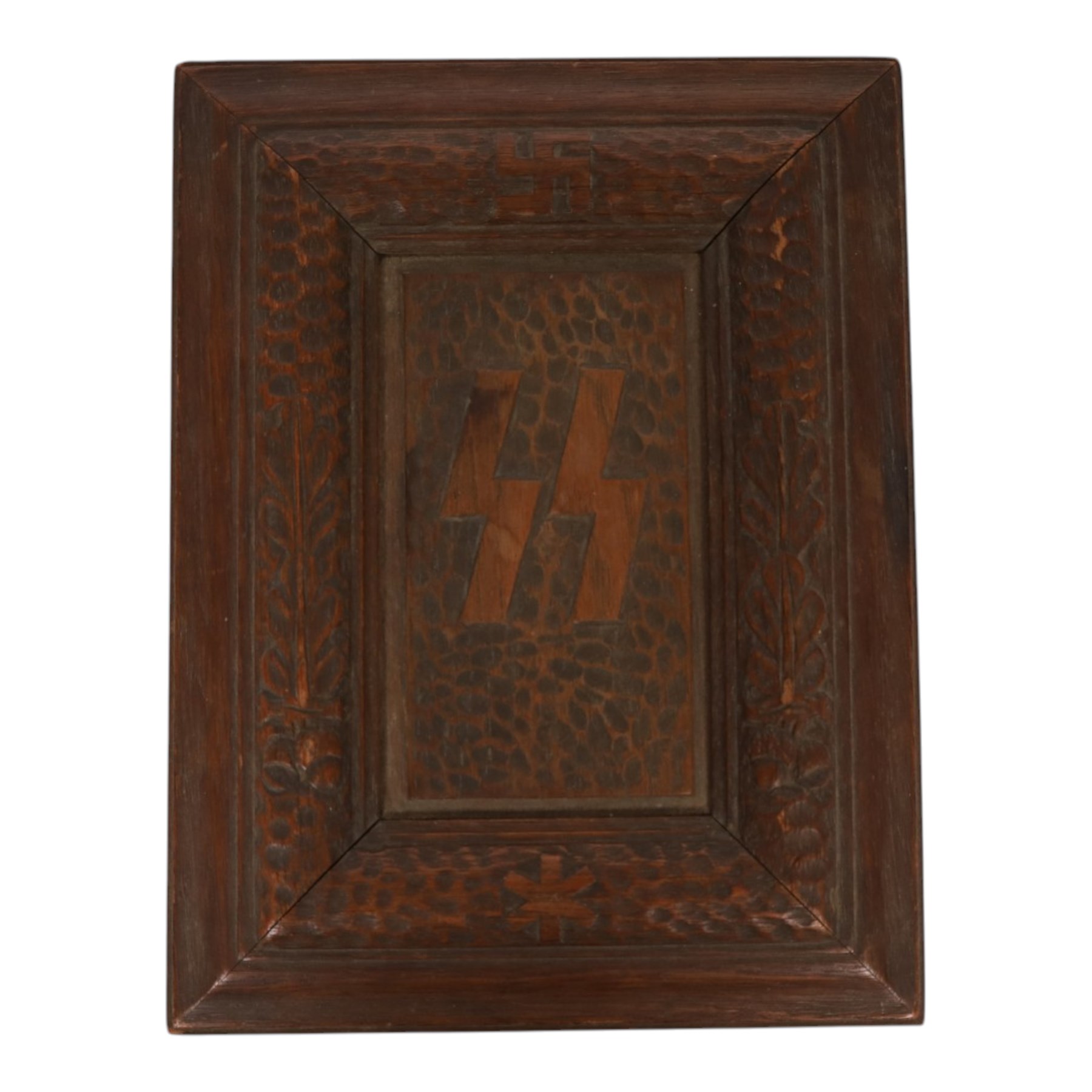 German Third Reich SS oak Mein Kampf presentation box, the lid carved with a raised oakleaf border and recessed centre bearing SS Sigrunen, H7cm