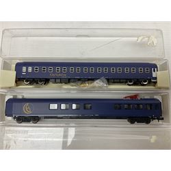 Fleischmann 'N' gauge - No.881203 Schnellzugwagen-Set alex Sonderserie; another Alex restaurant car with pantograph over No.816202; and three other passenger coaches/restaurant car Nos.7444K, 860601 & 860701; all boxed (5)