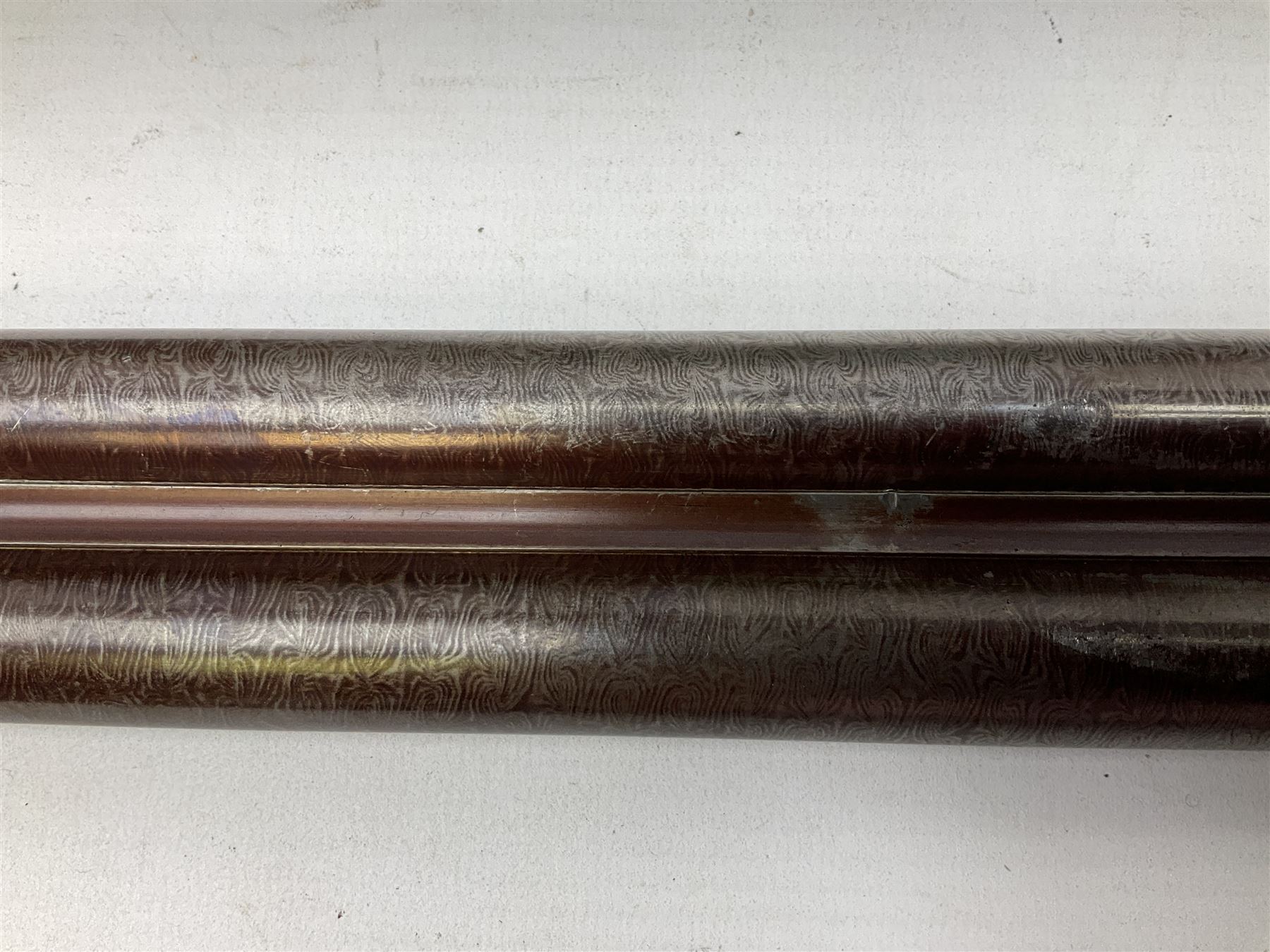 Midland Gun Company Birmingham & London 12-bore side-by-side box-lock non-ejector double barrel shotgun with 76cm damascus barrels, Prince of Wales style walnut stock with chequered grip and fore-end, top safety and engraved lock no.62160 L120cm overall; in scratch built baize lined wooden case. SHOTGUN CERTIFICATE REQUIRED.