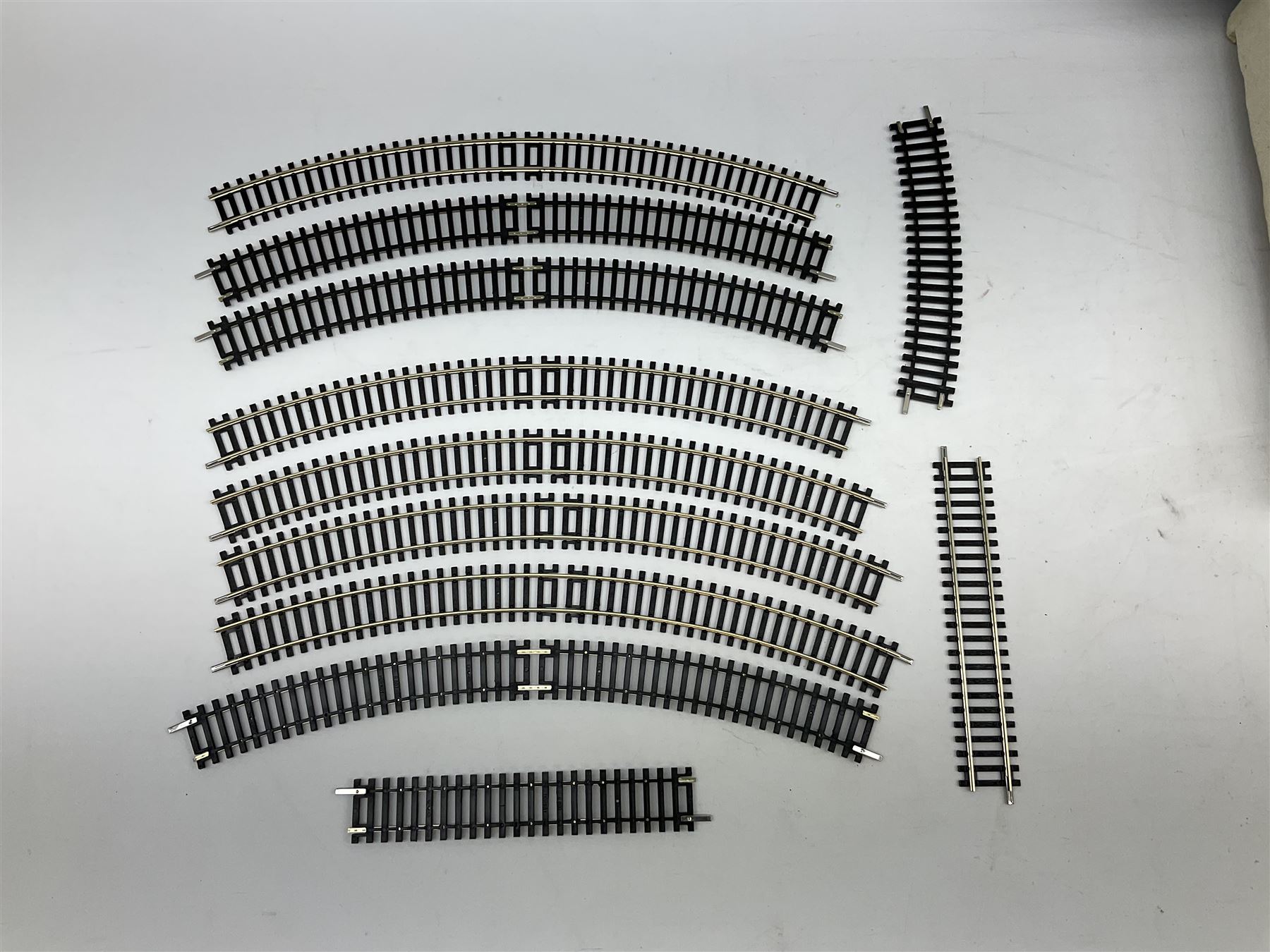 Hornby '00' gauge - Flying Scotsman boxed electric train set with No.4472 'Flying Scotsman' locomotive, three coaches and accessories
