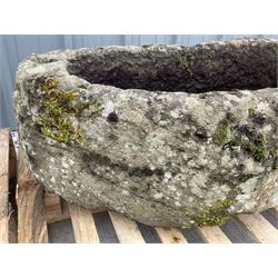 Large 18th century weathered hewn sandstone trough planter with curved side

Location: Duggleby Storage, Scarborough Business Park YO11 3TX