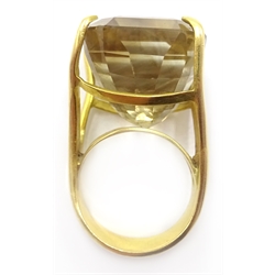  Heavy 18ct gold (tested) citrine ring  