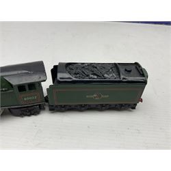 Hornby Dublo - 3-rail - Class A4 4-6-2 locomotive 'Mallard' No.60022 in BR green; in original box; and Duchess Class 4-6-2 locomotive 'Duchess of Montrose' No.46232 in BR matt green; in original plain blue box; with associated tender in plain blue box (3)